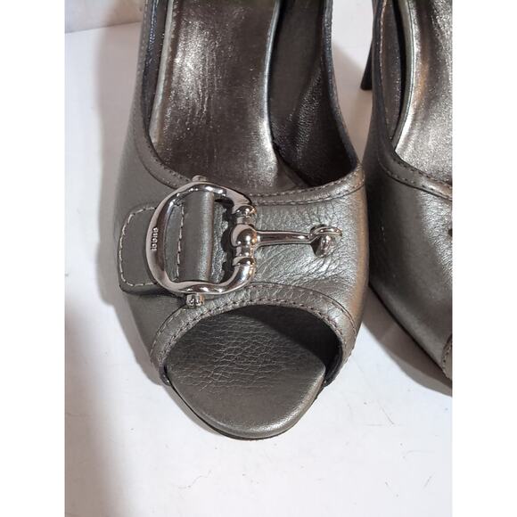GUCCI CELLARIUS GRAY LEATHER BIT LOGO BUCKLE PEEP TOE PUMPS 40.5 ITALY Dust Bag - Picture 7 of 15